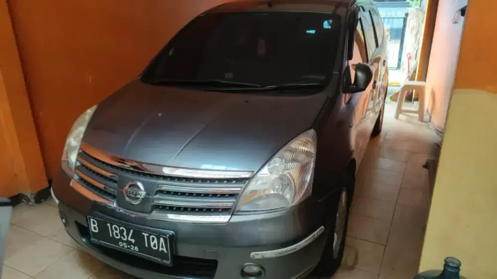 Nissan Grand livina 2011 Bensin