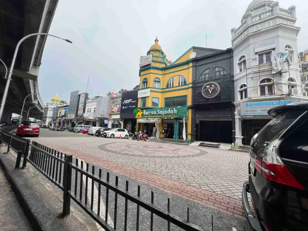 Disewakan ruko 3 lantai kawasan Citragrand, sebrang mall dan hotel Ciputra, Jatikarya Bekasi