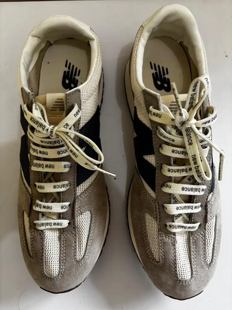 Sepatu enbong NB