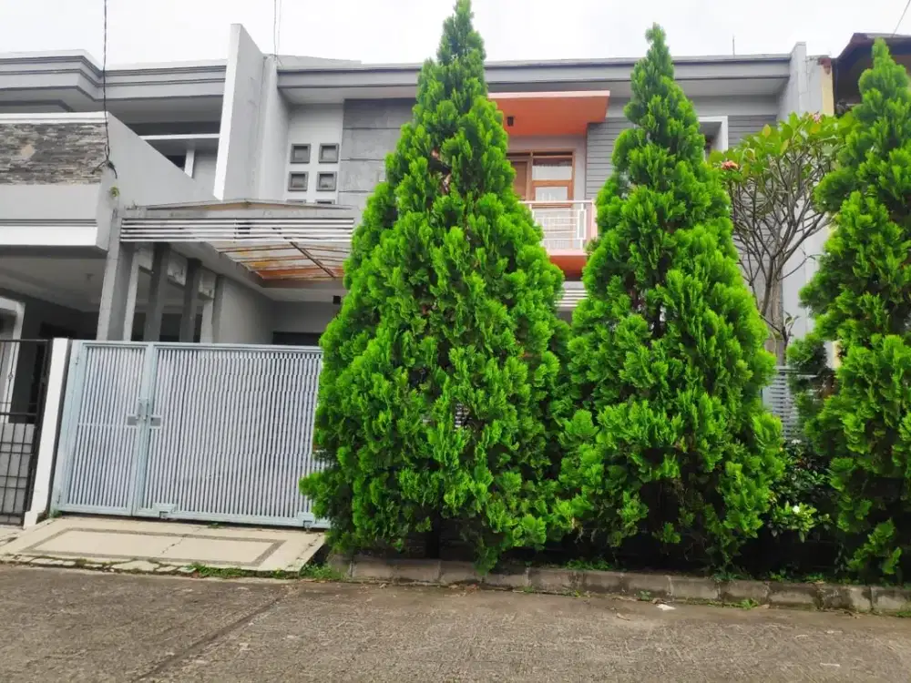 Rumah Nyaman, Bebas Banjir, Lokasi Strategis di Taman Kopo Indah 3