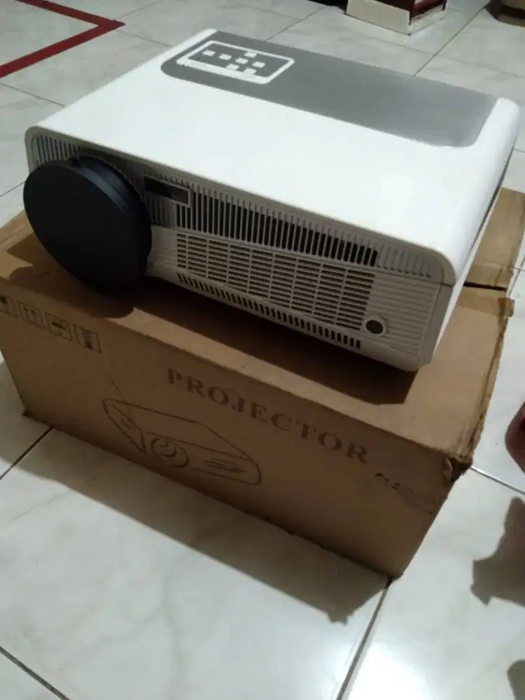 Dijual Proyektor