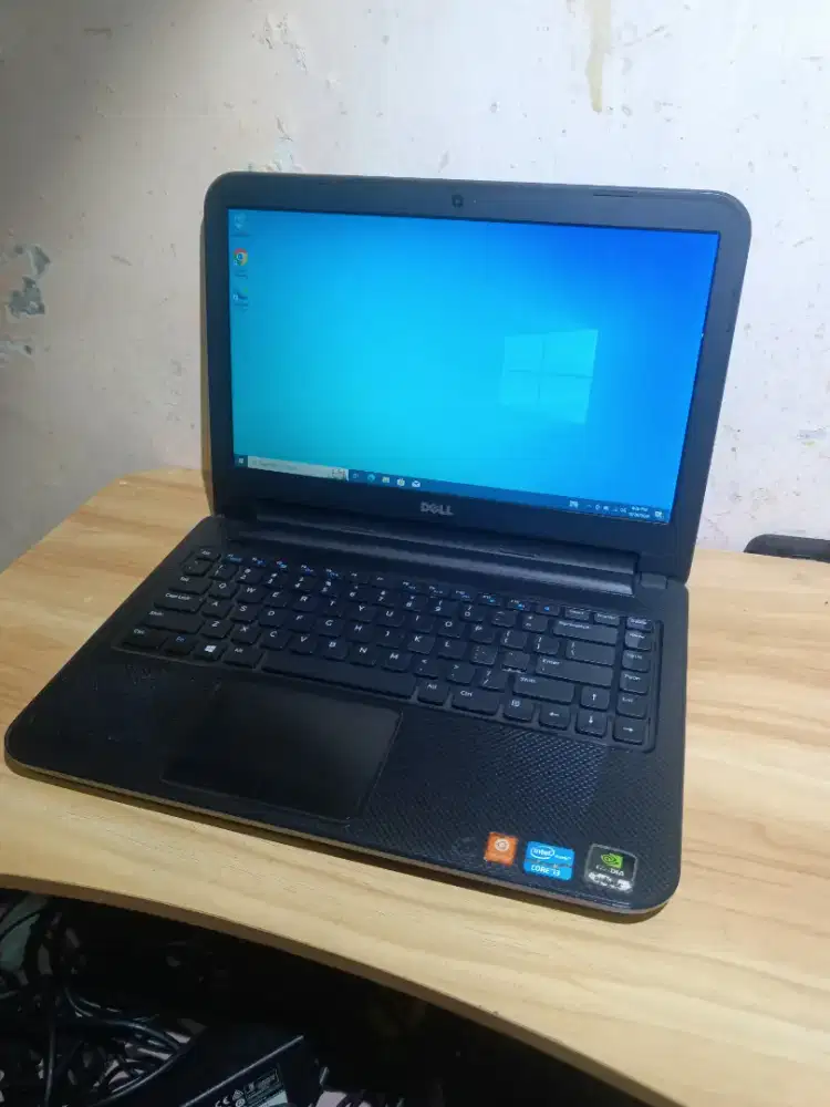 Laptop dell core i3 double vga ram 4