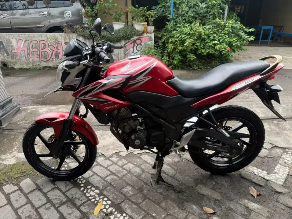 CBR Cb 150 R THN 2014 plat AB Kulon Progo