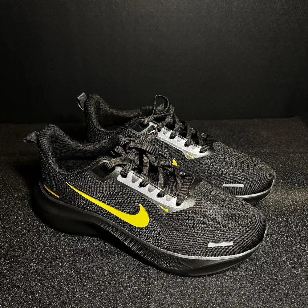 Sepatu naikie baru