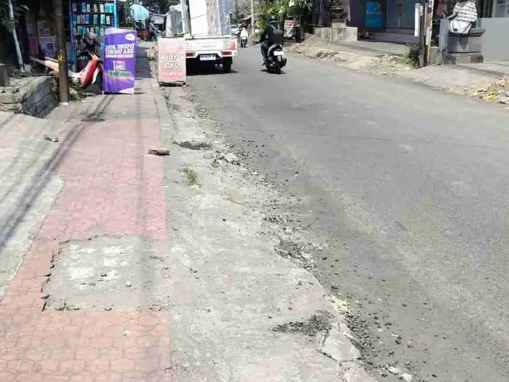 Di kontrakan gudang jalan Batuyang , Batubulan , Bali