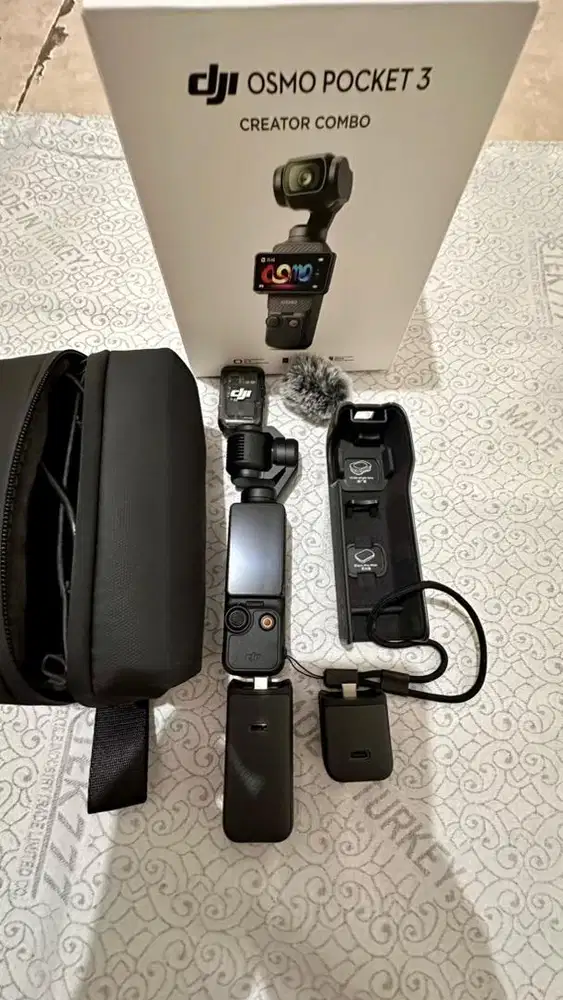 DJI Osmo Pocket 3 Vlog Combo + memory 128 GB (beli 12 oktober 2026)