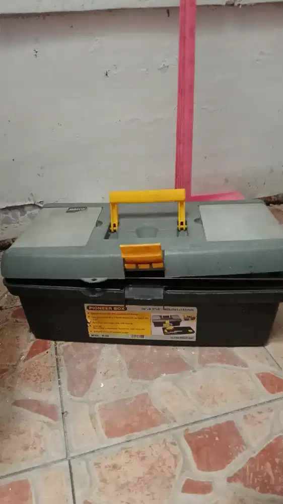 Tool box kunci kunci dan sparepart motor