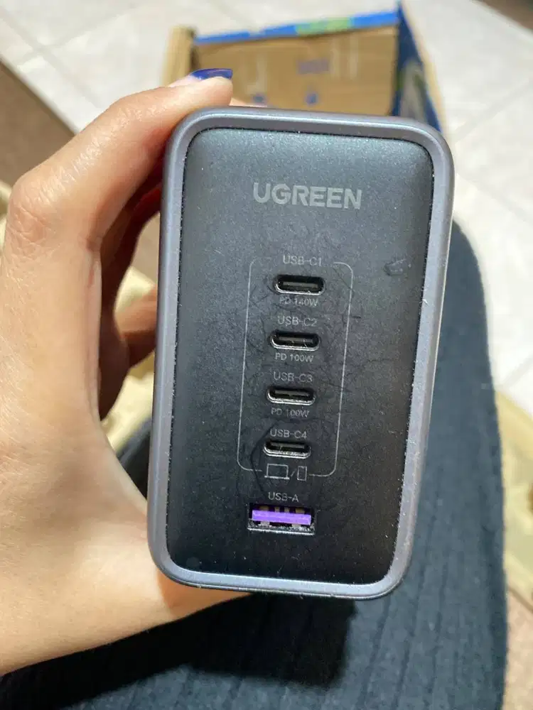 Charger UGREEN 140W Multiport USB-C + USB-A
