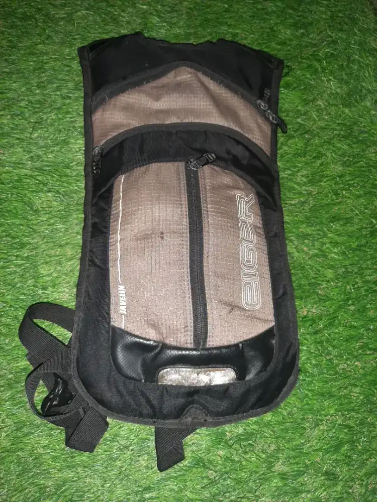 Eiger Bodypack kondisi masih bagus