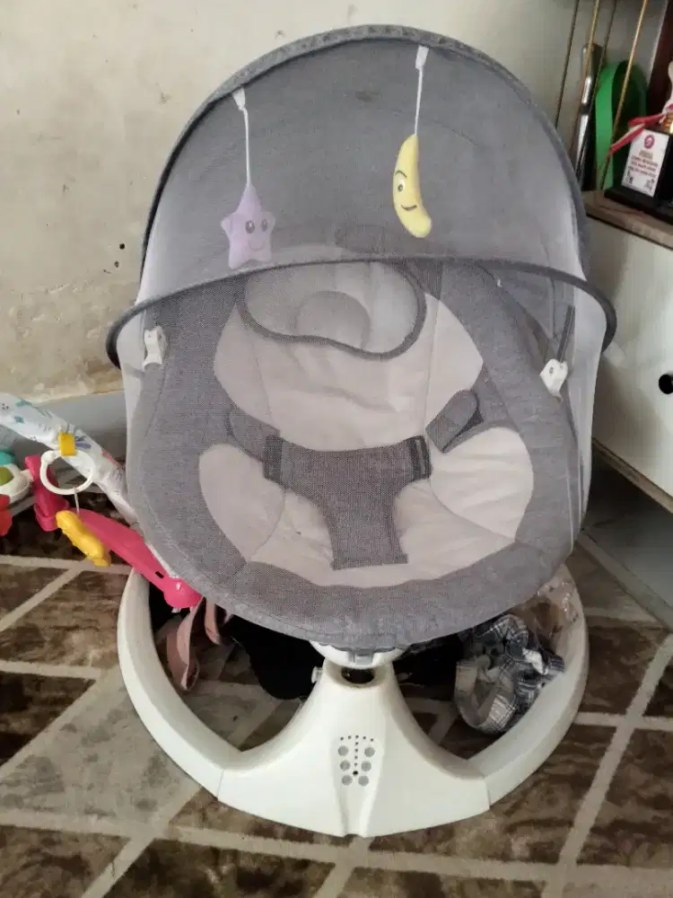 Bouncher bekas layak pakai