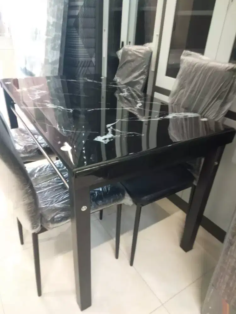 Meja Makan 4 Kursi Full Kaki Besi