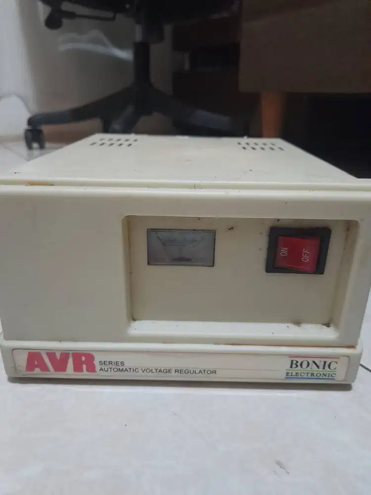 STABILIZER LISTRIK BONIC AVR 3000 VA