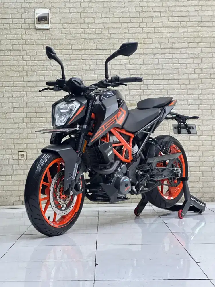 Odo 8rb Istimewa!!Ktm Duke 250cc ABS Facelift 2023 Gen 2 Mulus-Mustika
