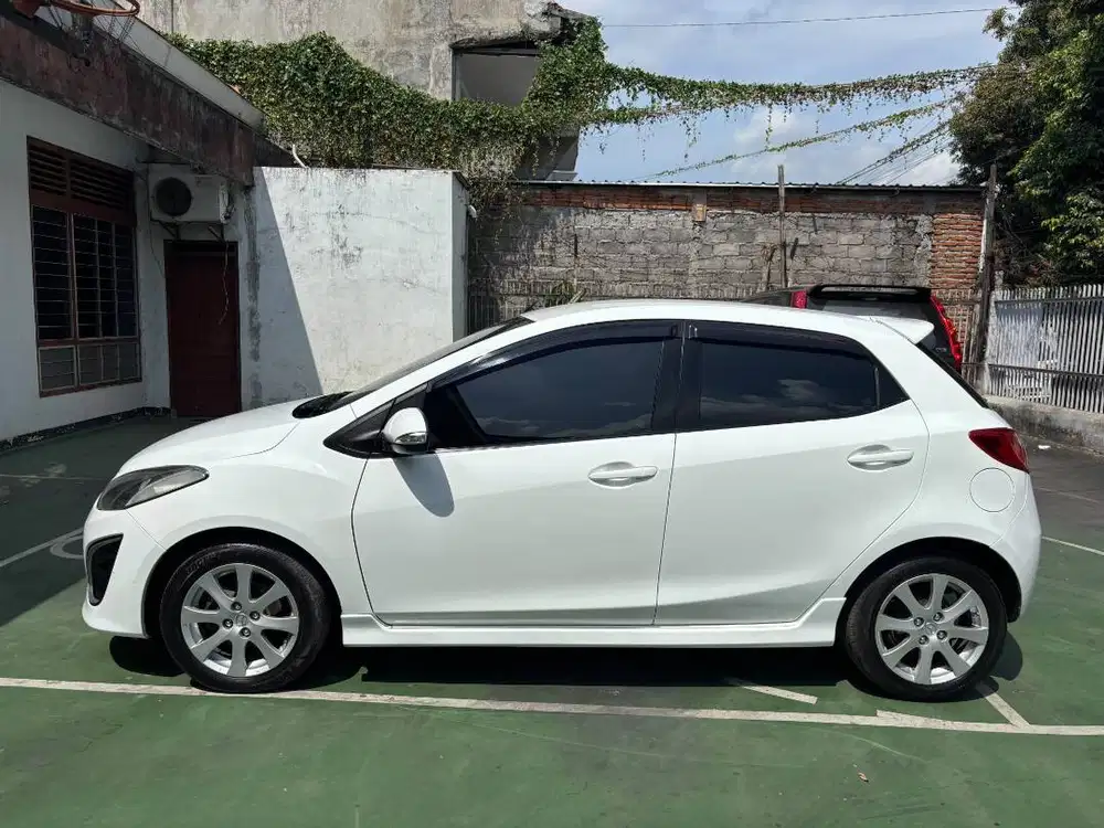 Mazda 2 tahun 2014 KM under 90 ribu ex cewek