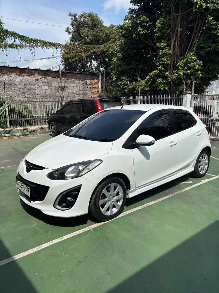 Mazda 2 tahun 2014 KM under 90 ribu ex cewek