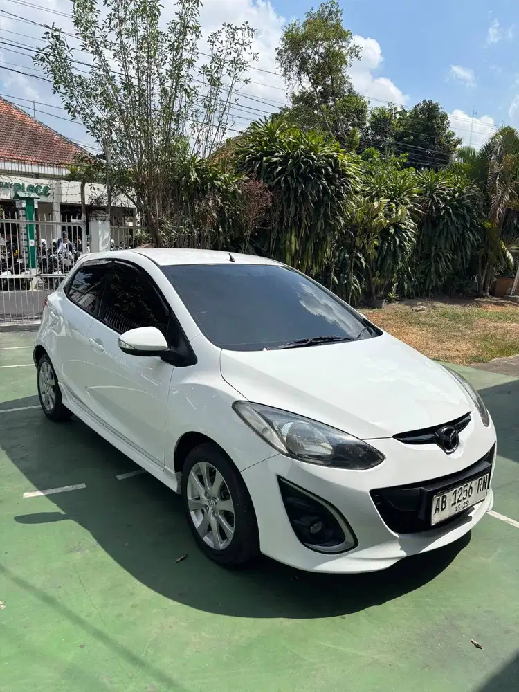 Mazda 2 tahun 2014 KM under 90 ribu ex cewek