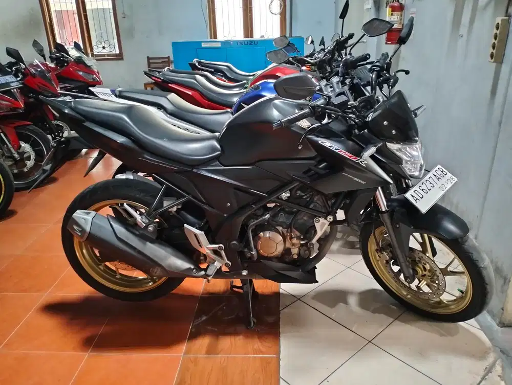 Honda CB150R StreetFire murah
