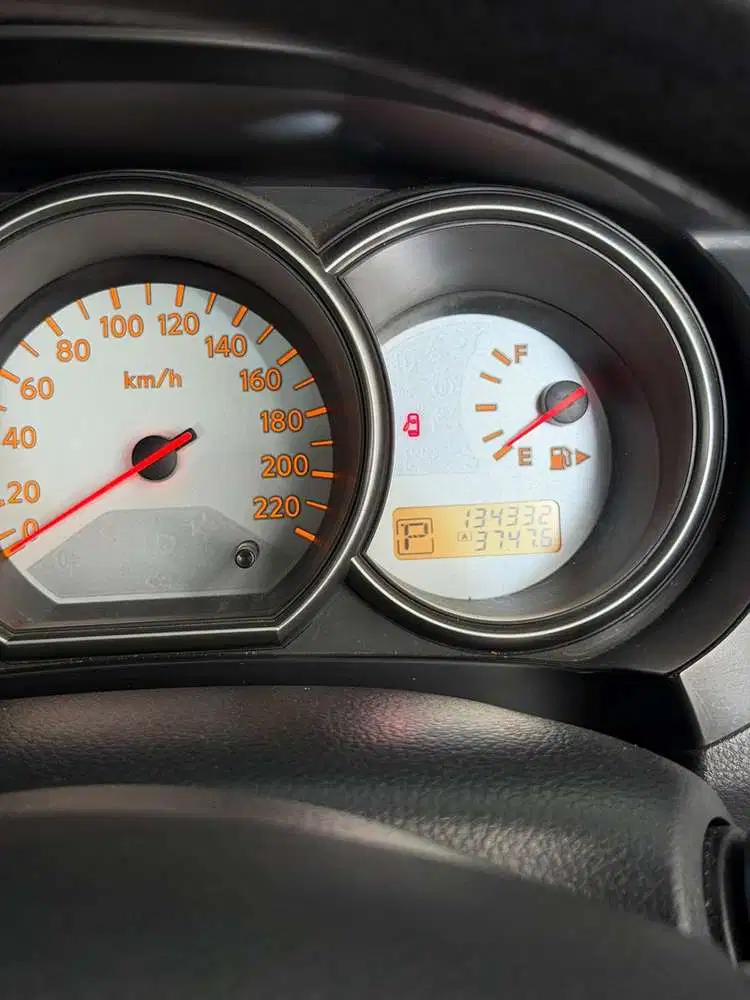 Nissan Grand livina 2012 Bensin
