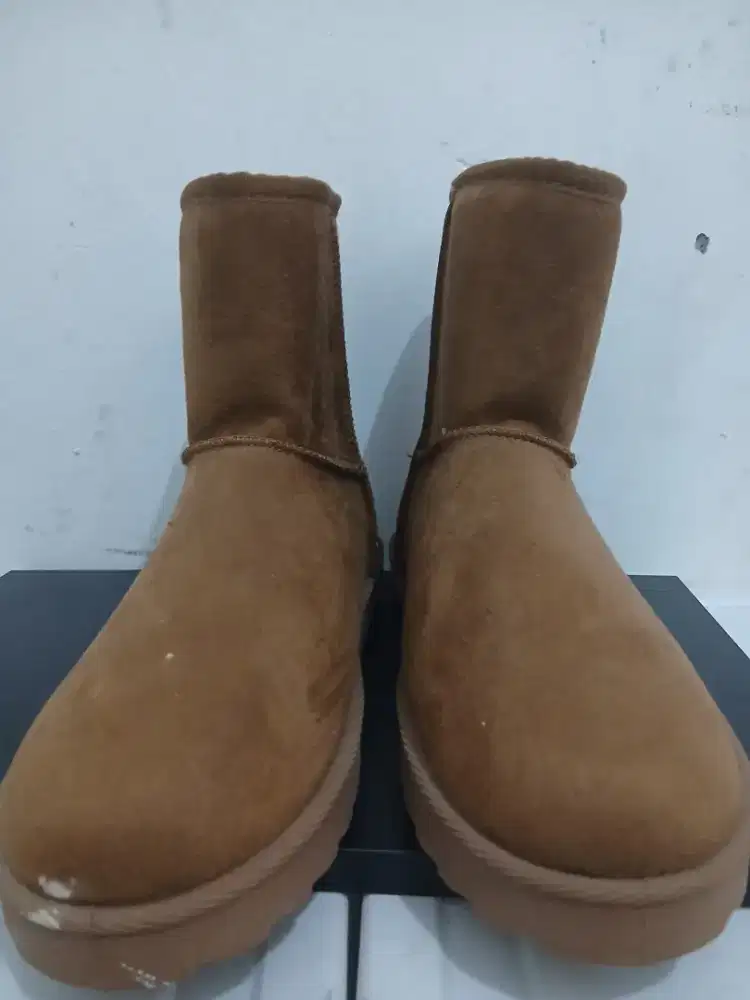 SEPATU MUSIM DINGIN