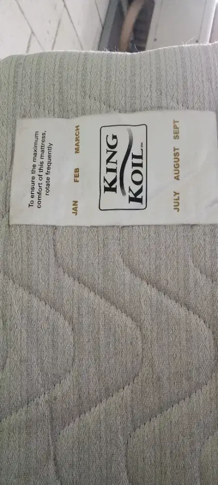 Spring bed king koil