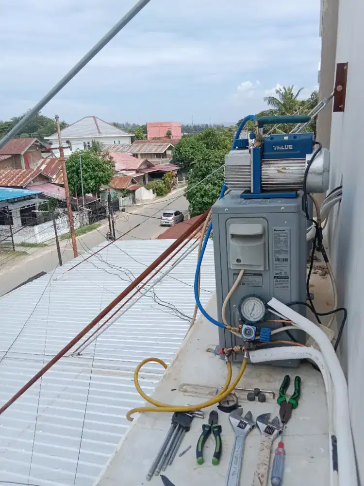 Bongkar pasang, service AC Banda Aceh