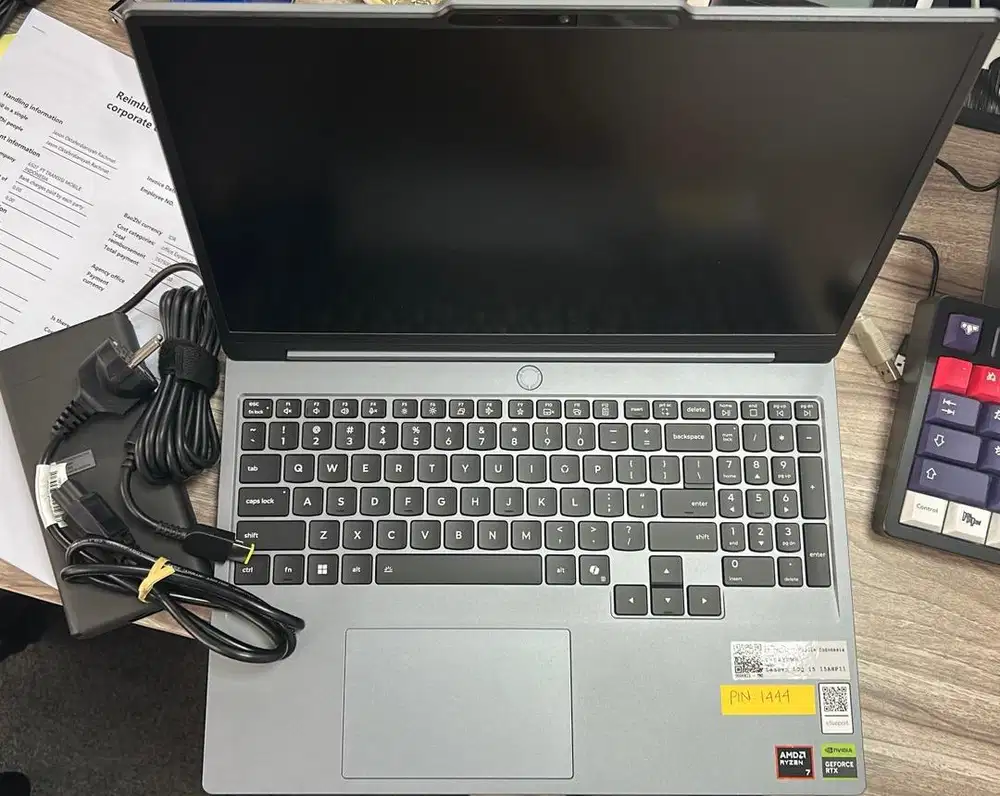 Lenovo LOQ 15 15AHP11 R7 250 16GB RTX 5060 8GB 512GB