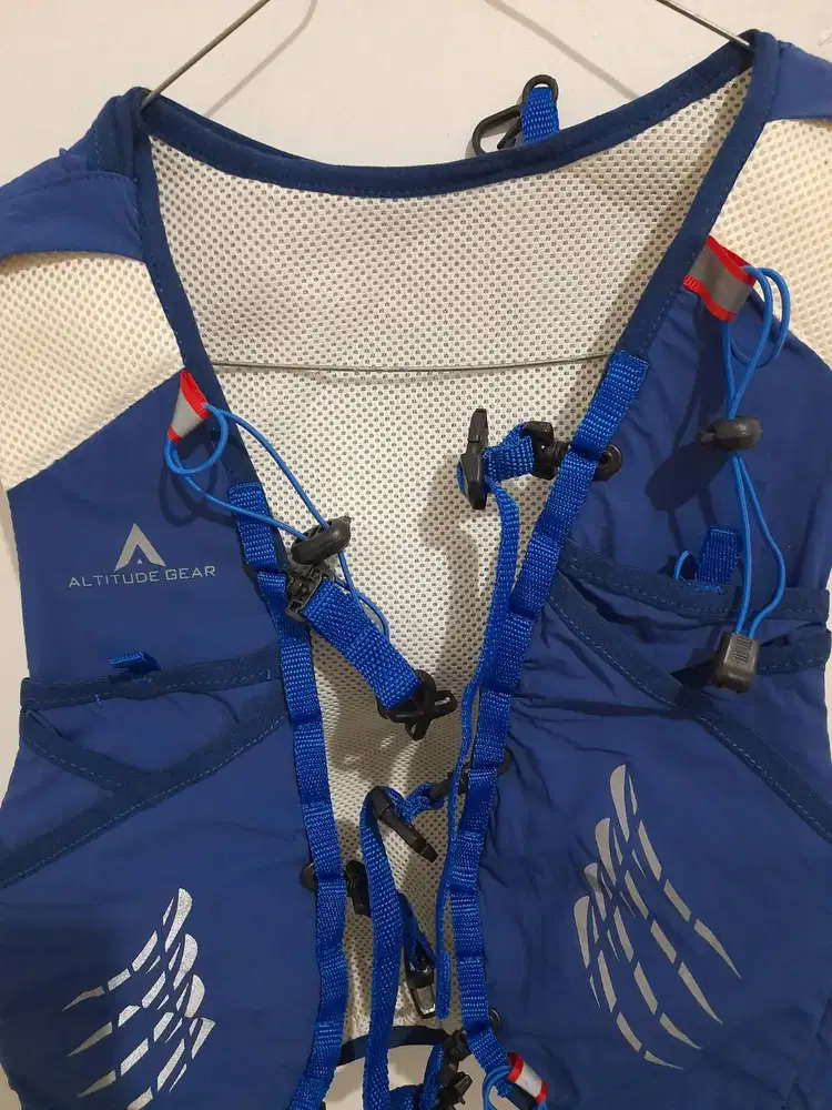 Rompi Lari Altitude Gear