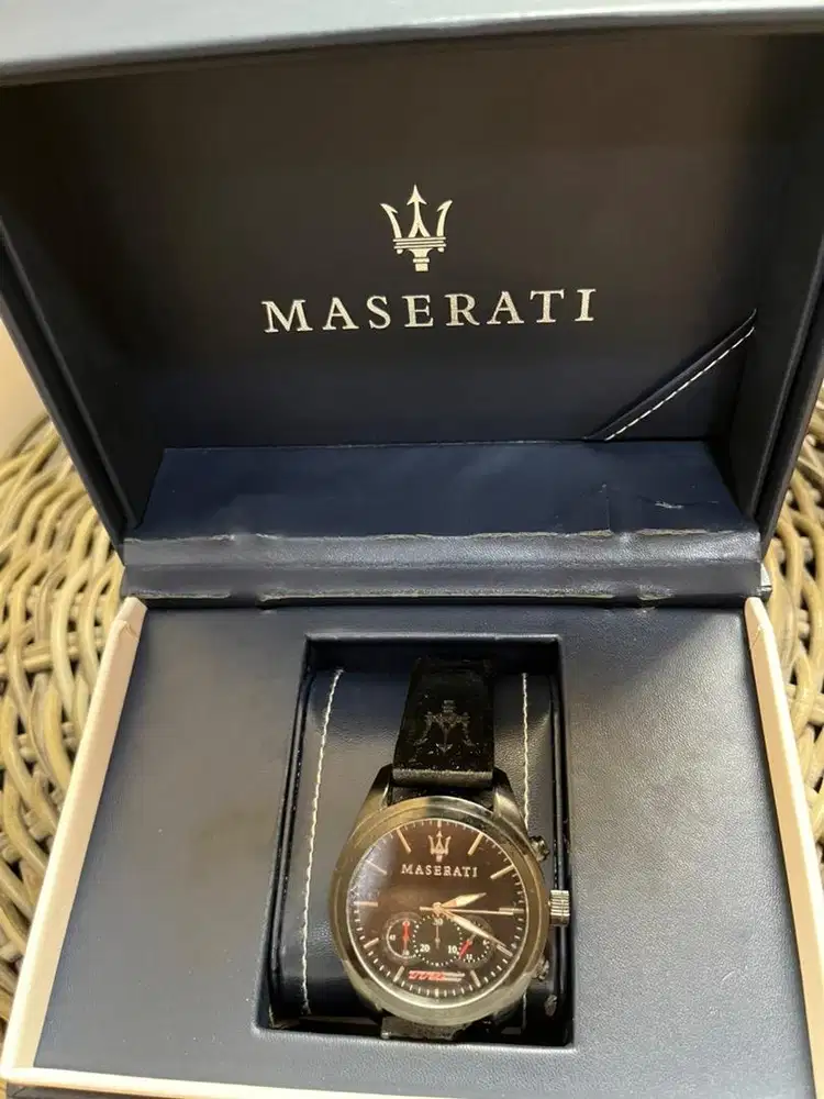 Jam tangan pria Maserati