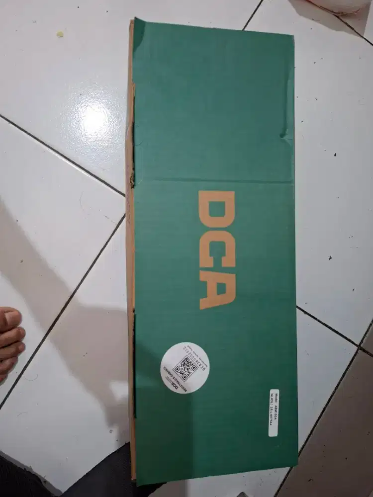 GRINDA TANGAN DCA 6 INCHI