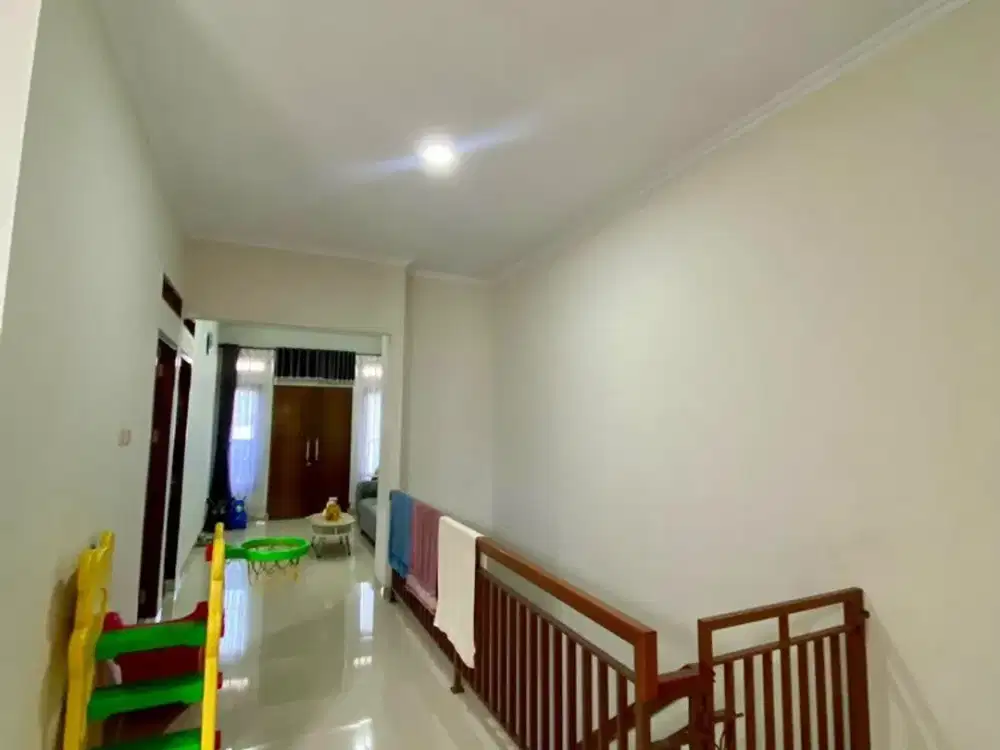 Rumah Cantik 2 Lantai di Duri Kosambi, Jakarta Barat