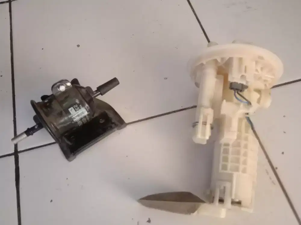 Fuel pump Toyota Rush