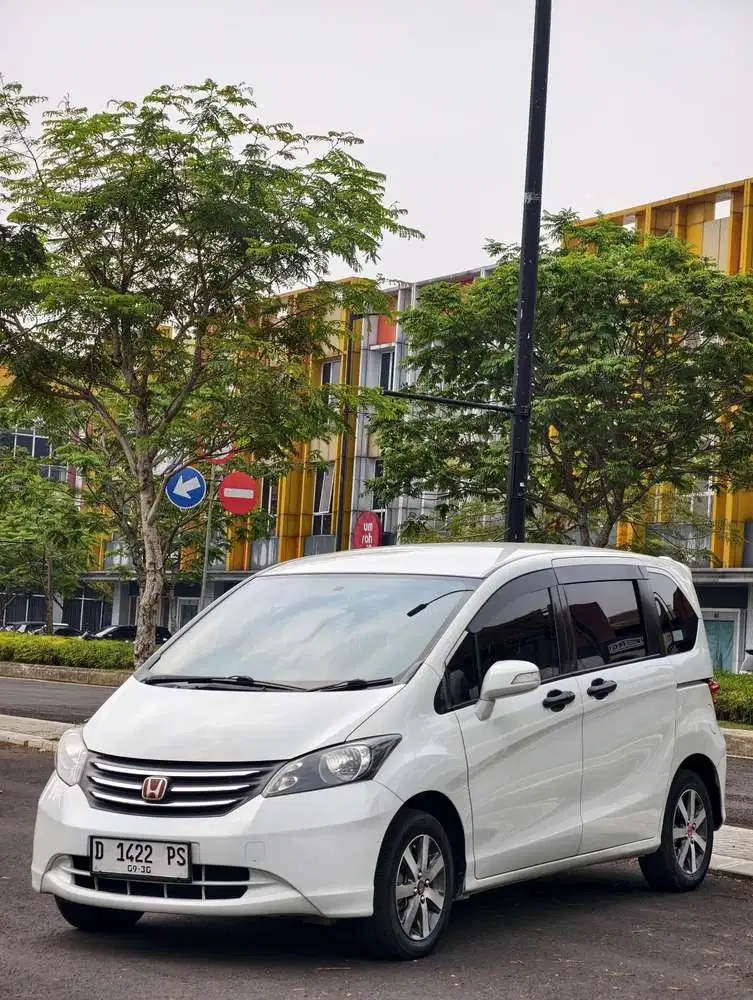 Honda Freed 2011 Bensin