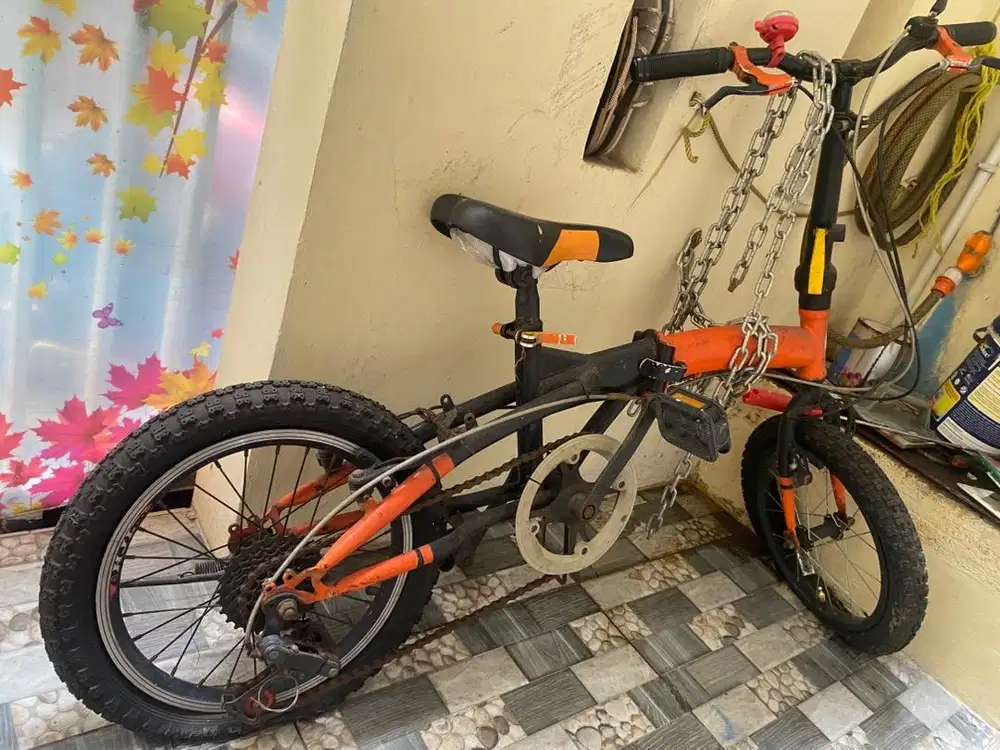 Sepeda lipat bekas