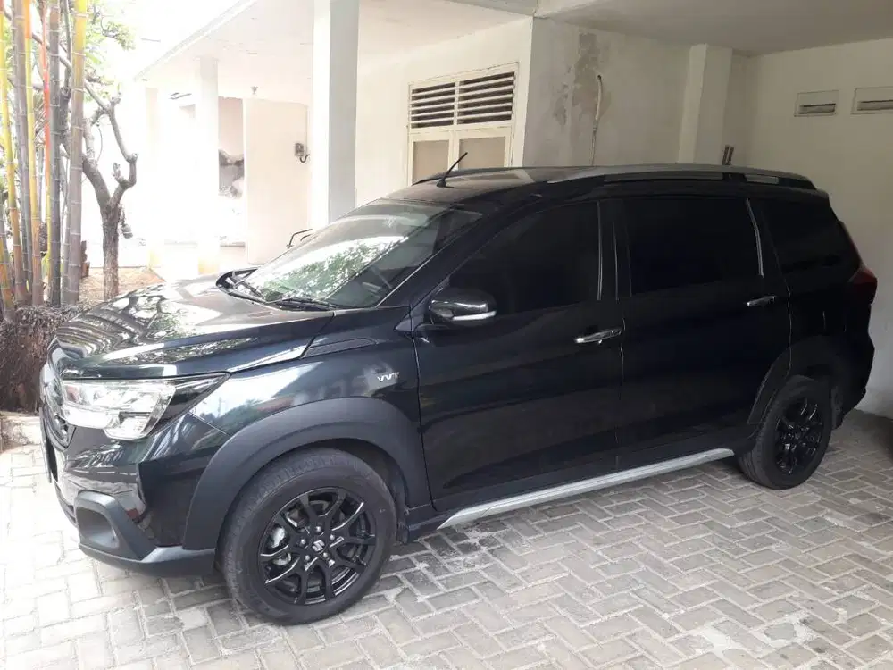 Suzuki XL7 hybrid 2023 akhir km rendah