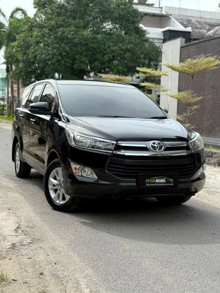 Innova Reborn V matic Diesel 2016 Hitam