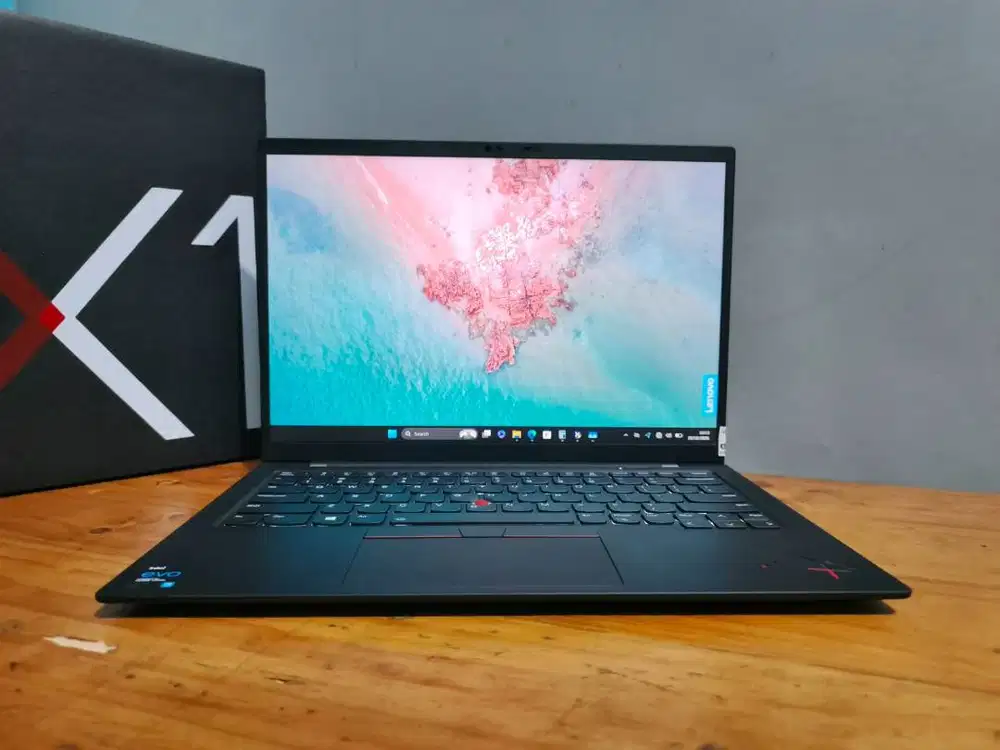 Thinkpad X1 Carbon 9th Gen i7-1185G7 RAM 16GB SSD 256GB WUXGA