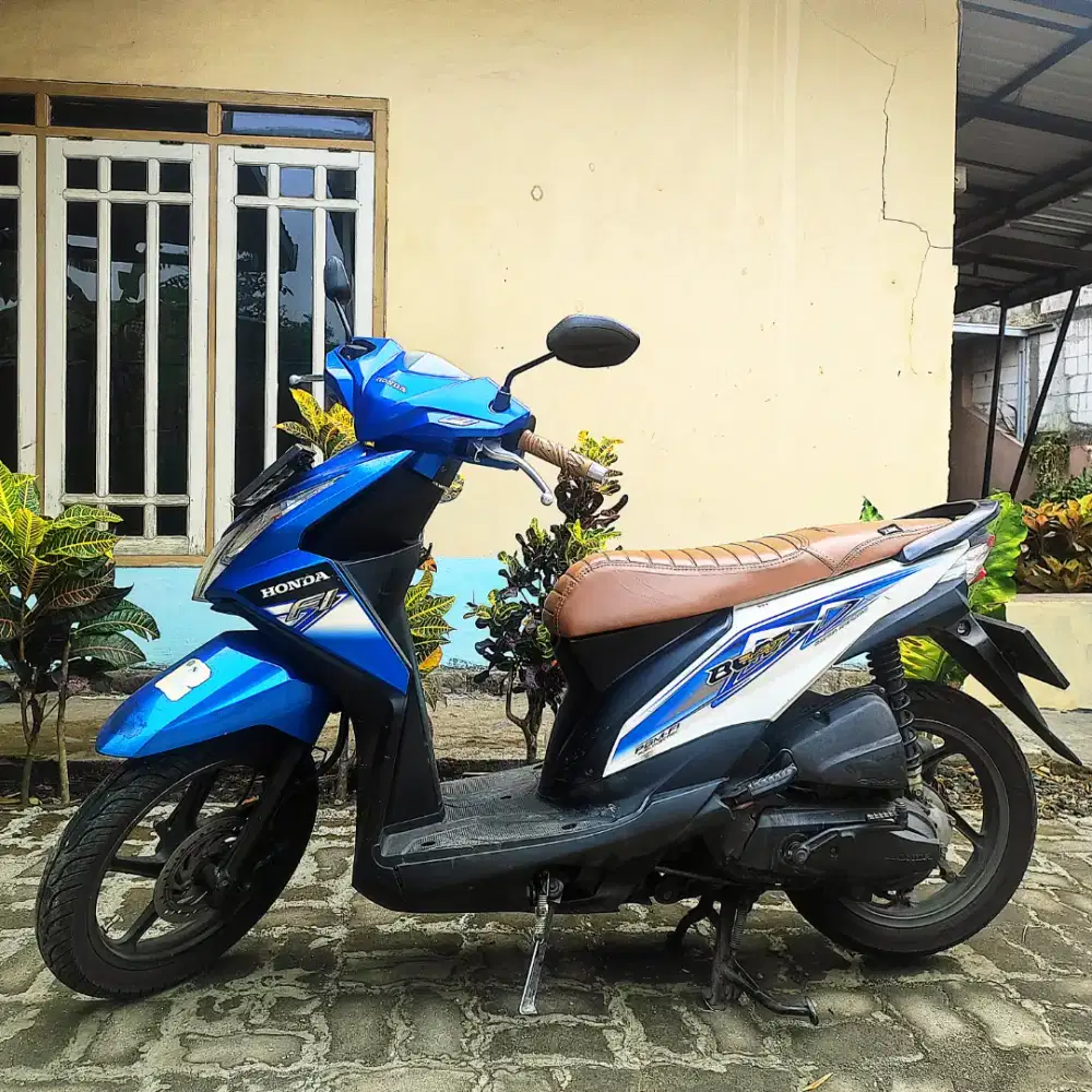 Honda beat 2013 lengkap stnk,bpkb,pajak on 2027