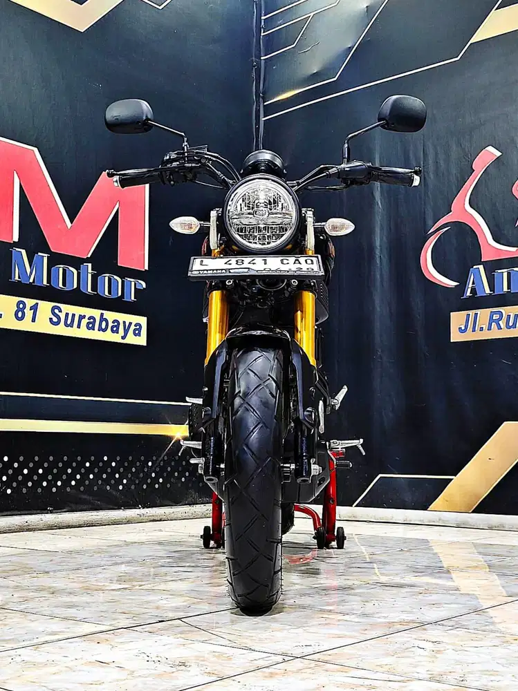 Yamaha XSR 155cc black glossy mewah th 2024. Anugerah motor rungkut