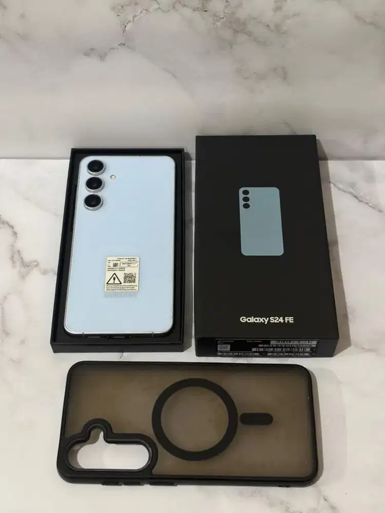 SAMSUNG S24 FE 8/256GB