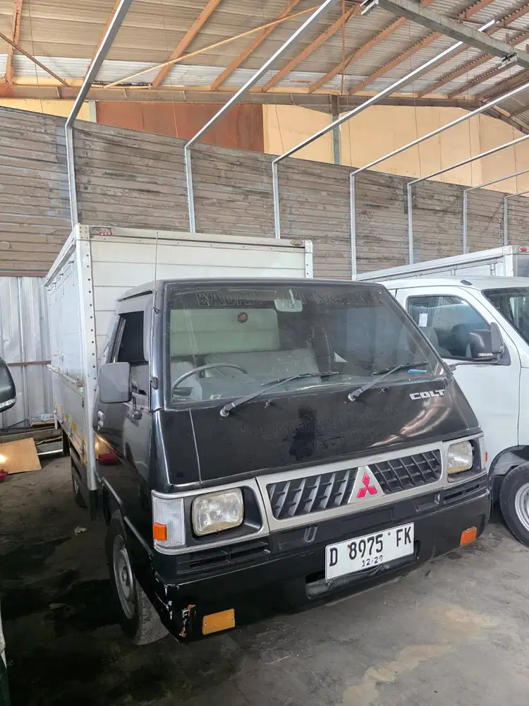 Mitsubishi L300 2.5 Box 2019 Hitam ASTINA MOBIL No L300 Bak Pick Up