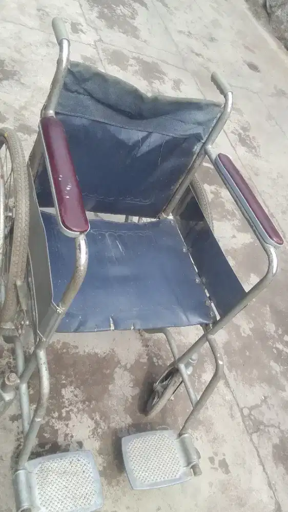 kursi roda merek spirit