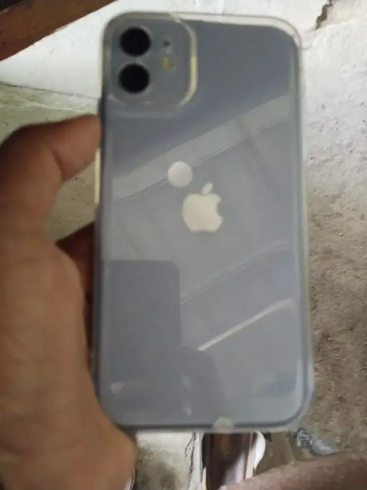iphone 11 kondisi gress