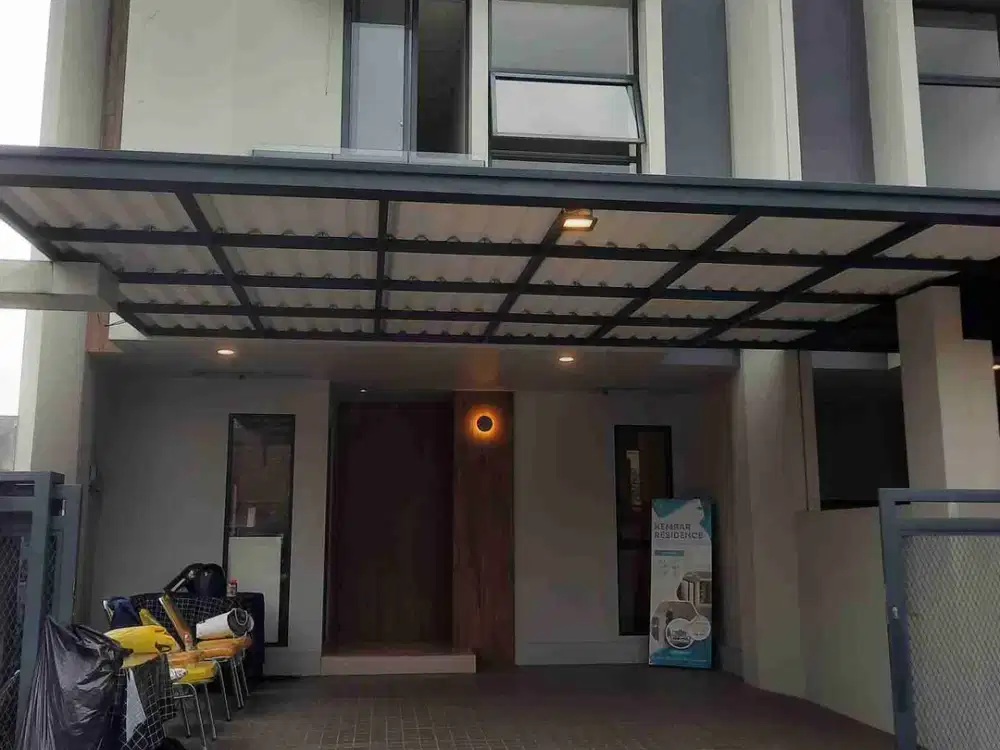 Rumah Baru Sayap Bkr dekat sriwijaya superindo soeta Tengah Kota Bandung  jual cepat