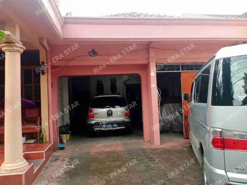 Rumah Luas di pinggir jalan cocok untuk Investasi dan Usaha Lokasi Strategis di Jalan Utama kayu putih Jakarta Timur