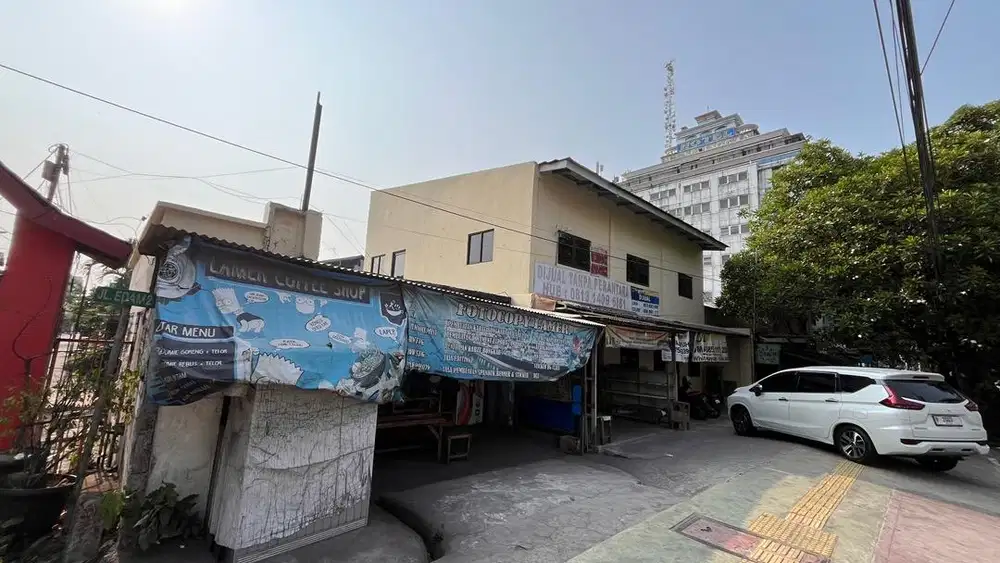Ruko Dijual (Dipinggir jalan raya)