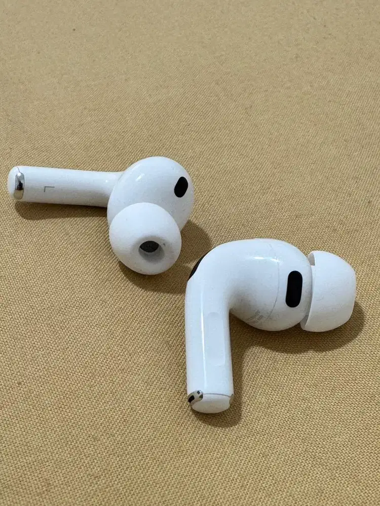 For Sale Airpods Pro 3 bonus premium Case