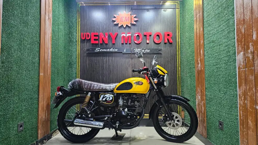 ENY MOTOR - BEST! KAWASAKI W175 CAFE TH 2019 YELLOW! KM RENDAH 500