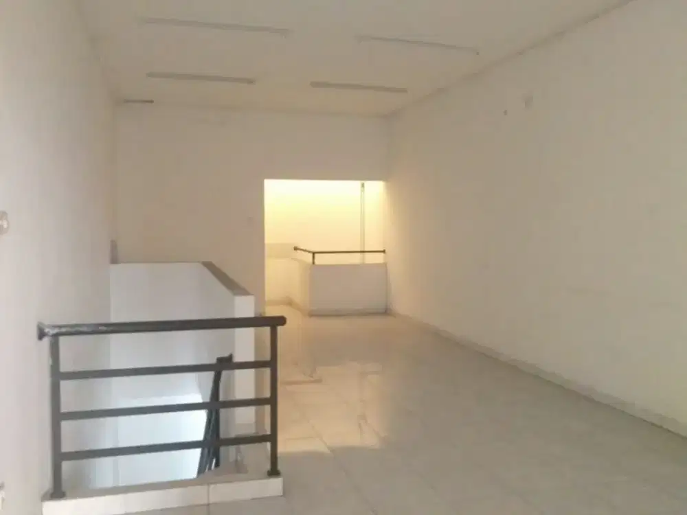 Ruko 2 Lantai di Woltermonginsidi Pedurungan Semarang