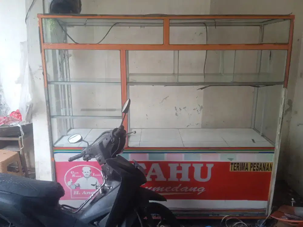 Etalase Untuk Jualan