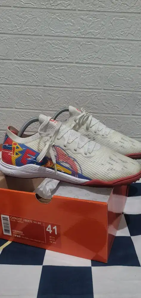 Dijual Cepat Sepatu Futsal Ortuseight Catalyst Liberte V4